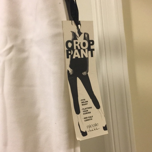 Capris - Picture 3 of 4